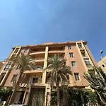 P90 Mall Spacious Apartment In New Cairo