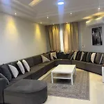 P90 Mall Spacious Apartment In New Cairo