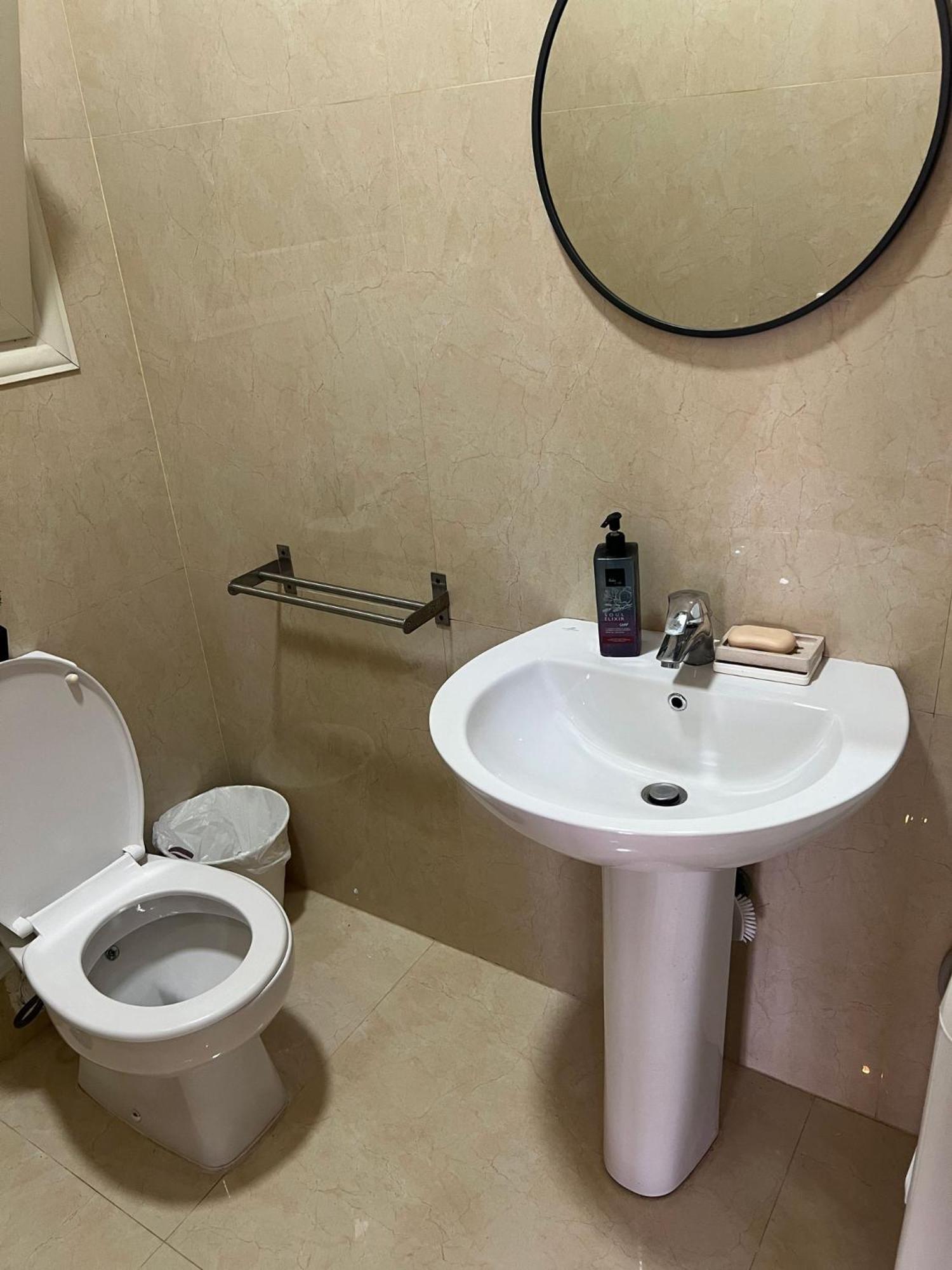 P90 Mall Spacious In New Apartment